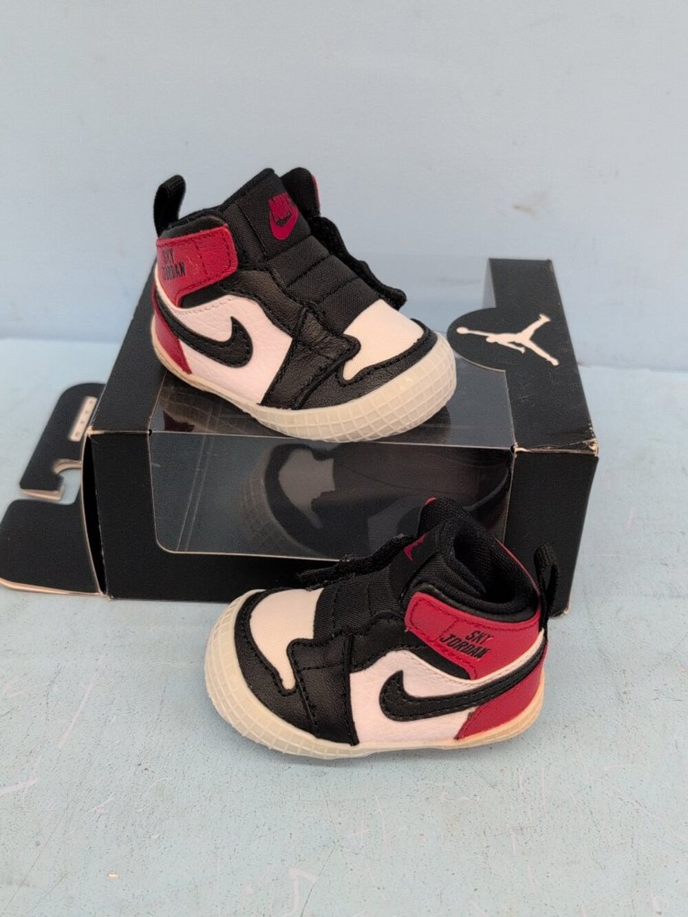 Nike Air Jordon 1 Crib Bootie Toddler Shoes 1C Black & White HJ9289- 061